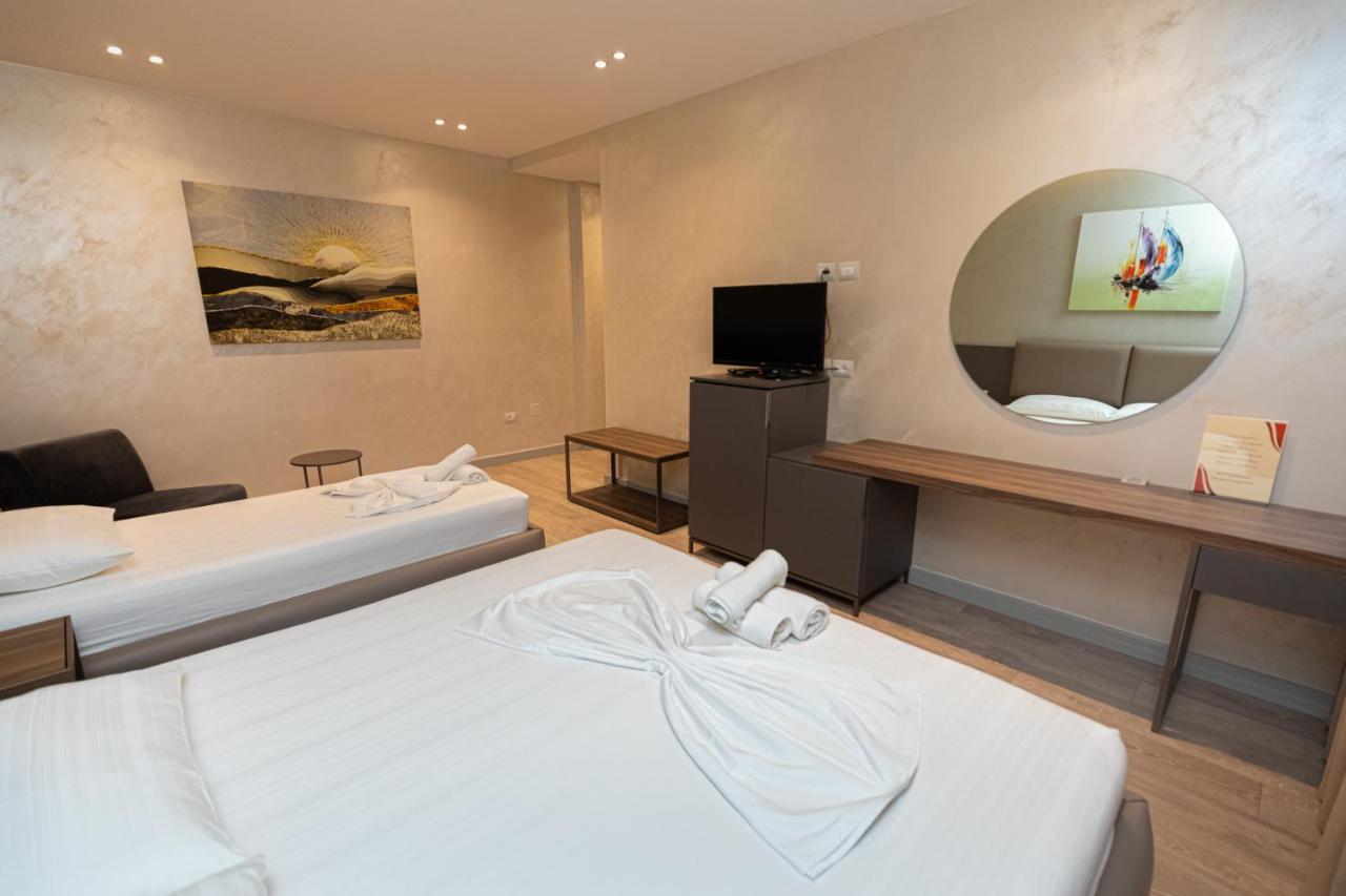 Novus Rooms Vlorë Εξωτερικό φωτογραφία